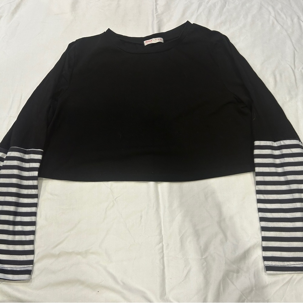 Black Crop Top Striped Long Sleeves